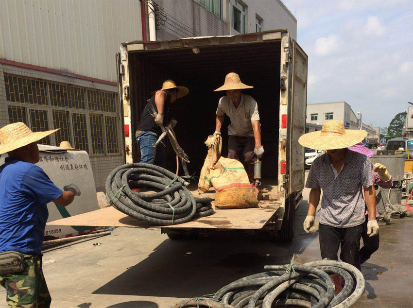 武邑一部件厂房地基出现下沉注浆加固